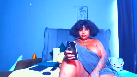 Snapshot of pearlblu38 chatting on April 21, 2026, 4:41 am Pearl online show from April 21, 2026, 4:41 am