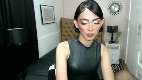 Pearl online show from February 19, 2025, 1:50 pm