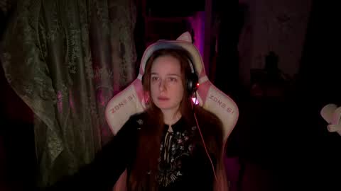 Snapshot of pearlprincess_ chatting on April 26, 2026, 12:52 am Adelina online show from April 26, 2026, 12:52 am