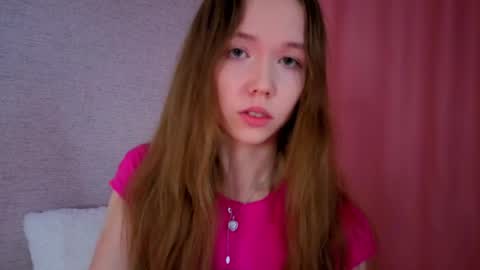 Snapshot of pearly_peach_ chatting on May 3, 2026, 4:13 pm pearly_peach_ online show from May 3, 2026, 4:13 pm