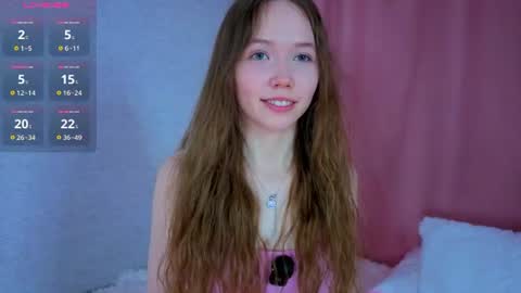 Snapshot of pearly_peach_ chatting on June 10, 2026, 7:13 pm pearly_peach_ online show from June 10, 2026, 7:13 pm