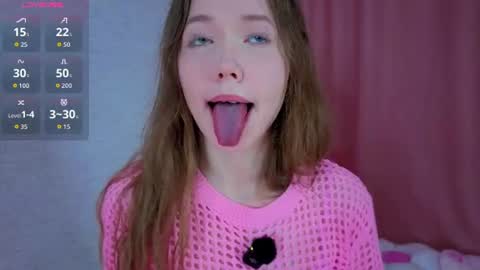 Snapshot of pearly_peach_ chatting on July 3, 2026, 12:06 am pearly_peach_ online show from July 3, 2026, 12:06 am