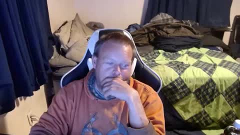 pecker40 online show from December 7, 2024, 2:42 am