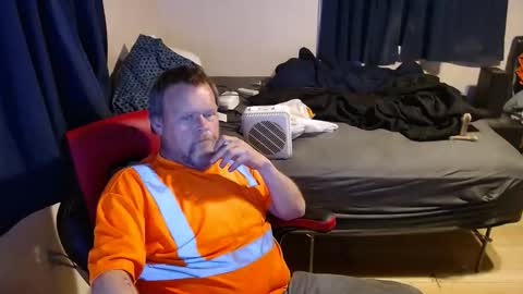 pecker40 online show from December 16, 2025, 2:49 am