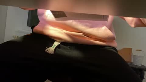 Snapshot of pedroserrano2000 chatting on October 21, 2025, 6:03 am PedrOO OO online show from October 21, 2025, 6:03 am