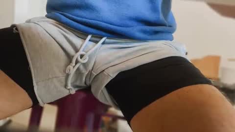 Snapshot of pedroserrano2000 chatting on November 10, 2025, 2:38 pm PedrOO OO online show from November 10, 2025, 2:38 pm