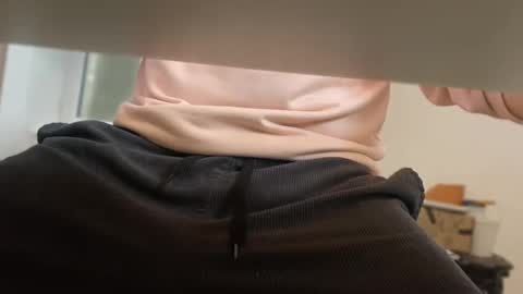 Snapshot of pedroserrano2000 chatting on December 2, 2025, 9:25 am PedrOO OO online show from December 2, 2025, 9:25 am