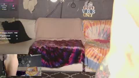 Snapshot of peekclimaxxx chatting on October 16, 2025, 2:56 am NEXT CHILL SESH 1130 930pm -ish PEEK online show from October 16, 2025, 2:56 am