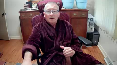 peepingmale online show from January 1, 2025, 12:55 pm