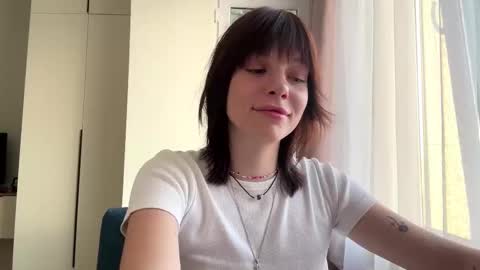 Lolly online show from November 28, 2025, 9:56 am