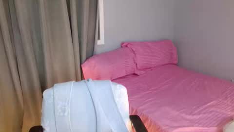 pemperut online show from April 4, 2026, 7:22 pm