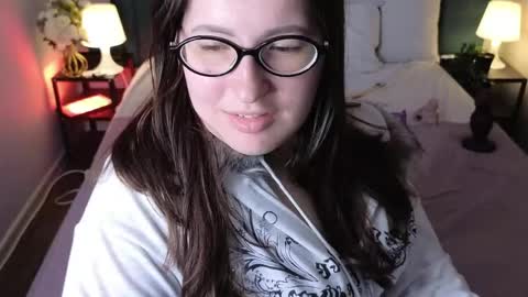 Snapshot of peneloppa_star chatting on April 18, 2026, 9:37 pm Hi Im Peneloppa online show from April 18, 2026, 9:37 pm