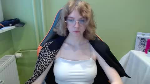 Penny online show from November 26, 2025, 7:42 am