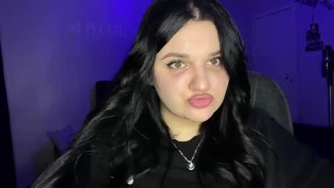 penny_perry online show from April 18, 2026, 7:07 pm