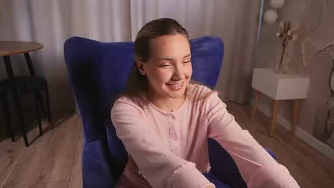 im Kira today is my 1st day here 3 online show from June 17, 2026, 4:48 am