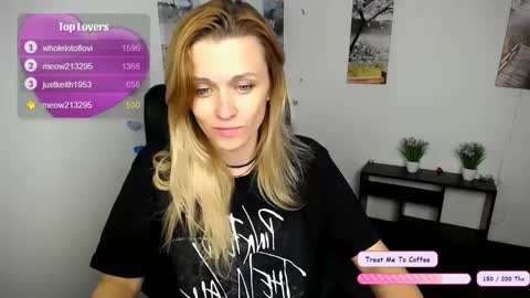 Mia online show from October 20, 2025, 6:25 am