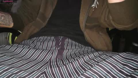 peregrintpelfox online show from November 29, 2025, 8:17 am