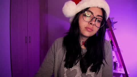 Snapshot of perfect__ana chatting on December 13, 2024, 9:35 am Sarah Ana Banana online show from December 13, 2024, 9:35 am