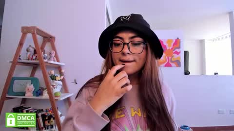 Sarah Ana Banana online show from February 23, 2026, 6:27 pm