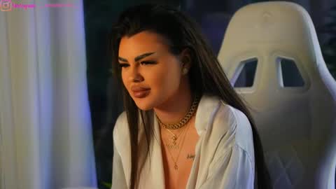 Snapshot of perfectt33n chatting on December 18, 2024, 8:31 am Dee online show from December 18, 2024, 8:31 am