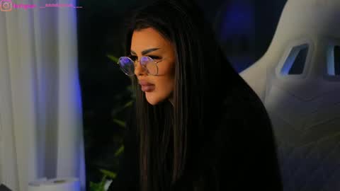 Snapshot of perfectt33n chatting on December 27, 2024, 9:28 am Dee online show from December 27, 2024, 9:28 am