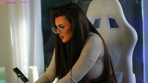 Snapshot of perfectt33n chatting on January 6, 2025, 9:41 am Dee online show from January 6, 2025, 9:41 am