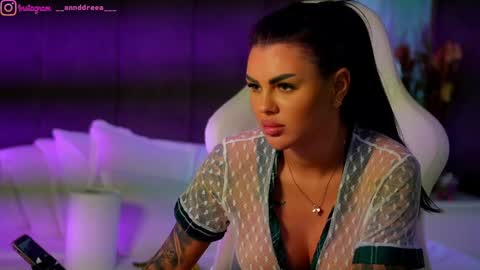 Snapshot of perfectt33n chatting on September 24, 2025, 2:53 pm Dee online show from September 24, 2025, 2:53 pm