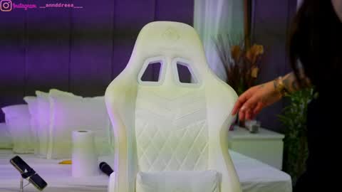 Snapshot of perfectt33n chatting on October 4, 2025, 2:26 pm Dee online show from October 4, 2025, 2:26 pm