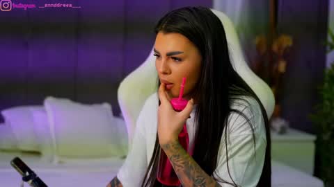 Snapshot of perfectt33n chatting on October 6, 2025, 3:31 pm Dee online show from October 6, 2025, 3:31 pm