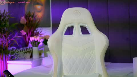 Snapshot of perfectt33n chatting on November 7, 2025, 2:06 pm Dee online show from November 7, 2025, 2:06 pm