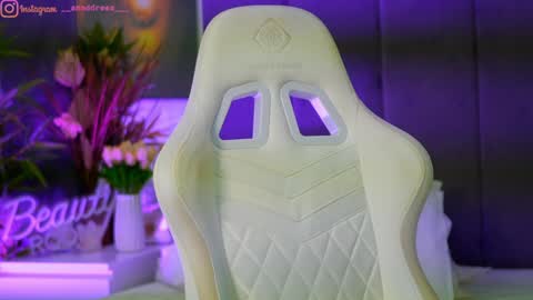 Snapshot of perfectt33n chatting on November 14, 2025, 3:55 pm Dee online show from November 14, 2025, 3:55 pm