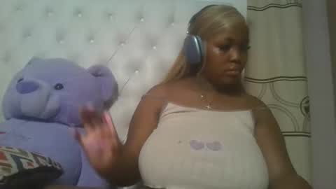 Snapshot of periwinkle20 chatting on April 8, 2026, 4:07 pm Taurus online show from April 8, 2026, 4:07 pm