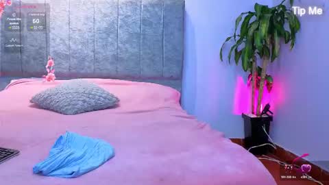 Snapshot of perla_cambell chatting on July 16, 2026, 12:22 pm PERLA CAMELL online show from July 16, 2026, 12:22 pm
