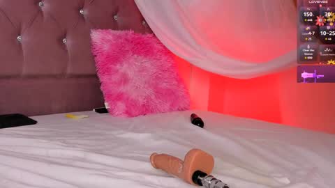 Perla Jones online show from December 3, 2024, 6:59 am