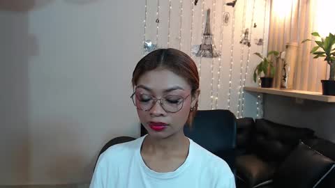 Snapshot of perla_st chatting on February 24, 2025, 12:59 pm Perla online show from February 24, 2025, 12:59 pm