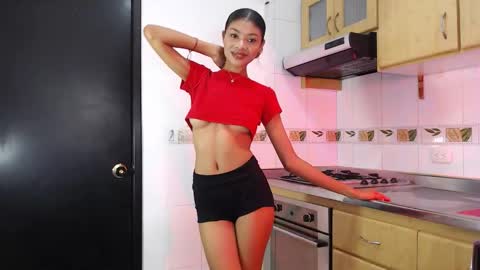 Snapshot of perla_st chatting on October 30, 2025, 4:08 pm Perla online show from October 30, 2025, 4:08 pm
