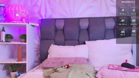 Snapshot of perlaa_moon_ chatting on May 14, 2026, 3:08 pm PERLA online show from May 14, 2026, 3:08 pm