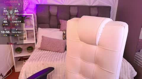 Snapshot of perlaa_moon_ chatting on May 23, 2026, 6:45 pm PERLA online show from May 23, 2026, 6:45 pm