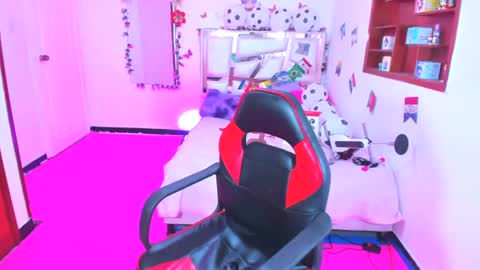 PERLA online show from July 18, 2026, 1:48 pm