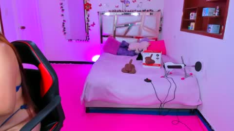 PERLA online show from July 23, 2026, 2:42 am