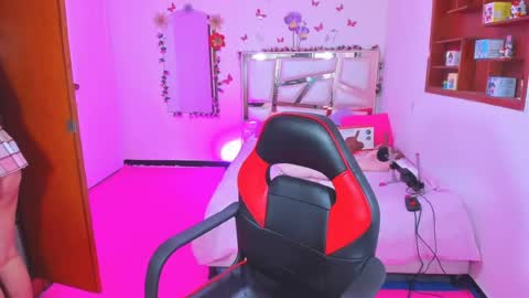 PERLA online show from July 29, 2026, 12:42 am