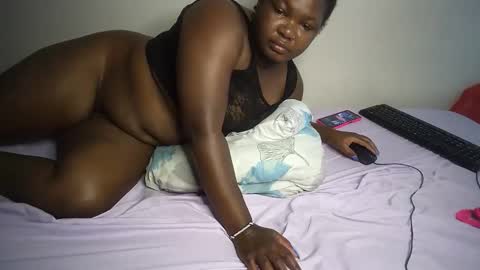 perpetual_doll online show from November 15, 2025, 6:33 am