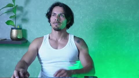 Snapshot of perseoo_88 chatting on June 3, 2026, 7:08 pm andres online show from June 3, 2026, 7:08 pm