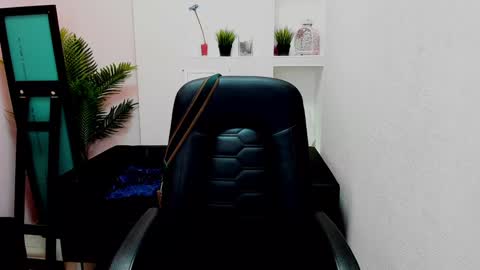 horror flying on the wings of the night.... online show from January 26, 2025, 5:45 am