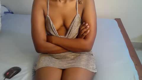 peru_queen online show from March 12, 2026, 3:29 pm