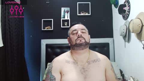 Carlos online show from December 9, 2024, 8:01 pm