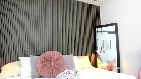 Lizza online show from September 23, 2025, 11:24 am