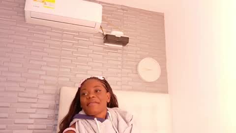 pervert_shydoll online show from March 31, 2026, 3:19 am