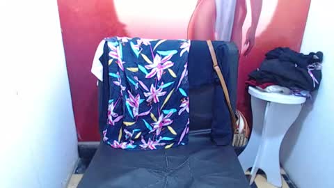 Snapshot of pervertt_linda chatting on September 8, 2025, 7:02 pm Linda online show from September 8, 2025, 7:02 pm