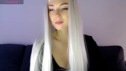 Snapshot of pervyblonde chatting on December 30, 2024, 8:43 am Isabella online show from December 30, 2024, 8:43 am